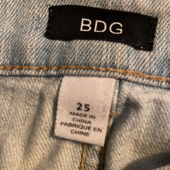 Light-washed BDG high-waisted bell bottom jeans - Picture 4 of 4